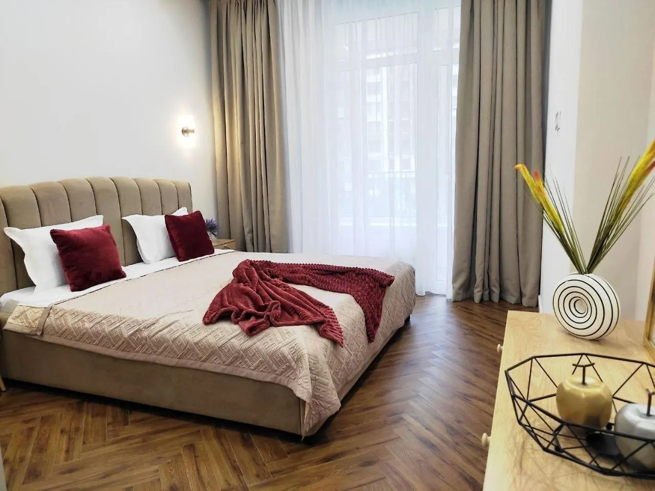 Estet Luxe Apartments Алматы